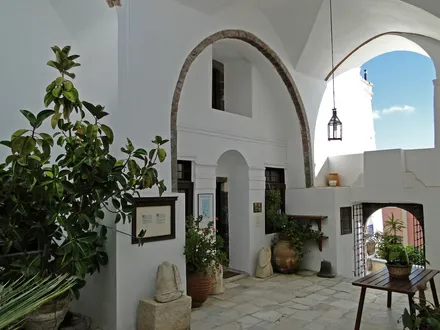 The courtyard of the Megaro Gyzi mansion in Fira